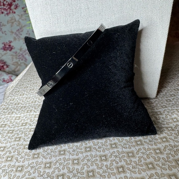 Jewelry - Black Bangle Bracelet